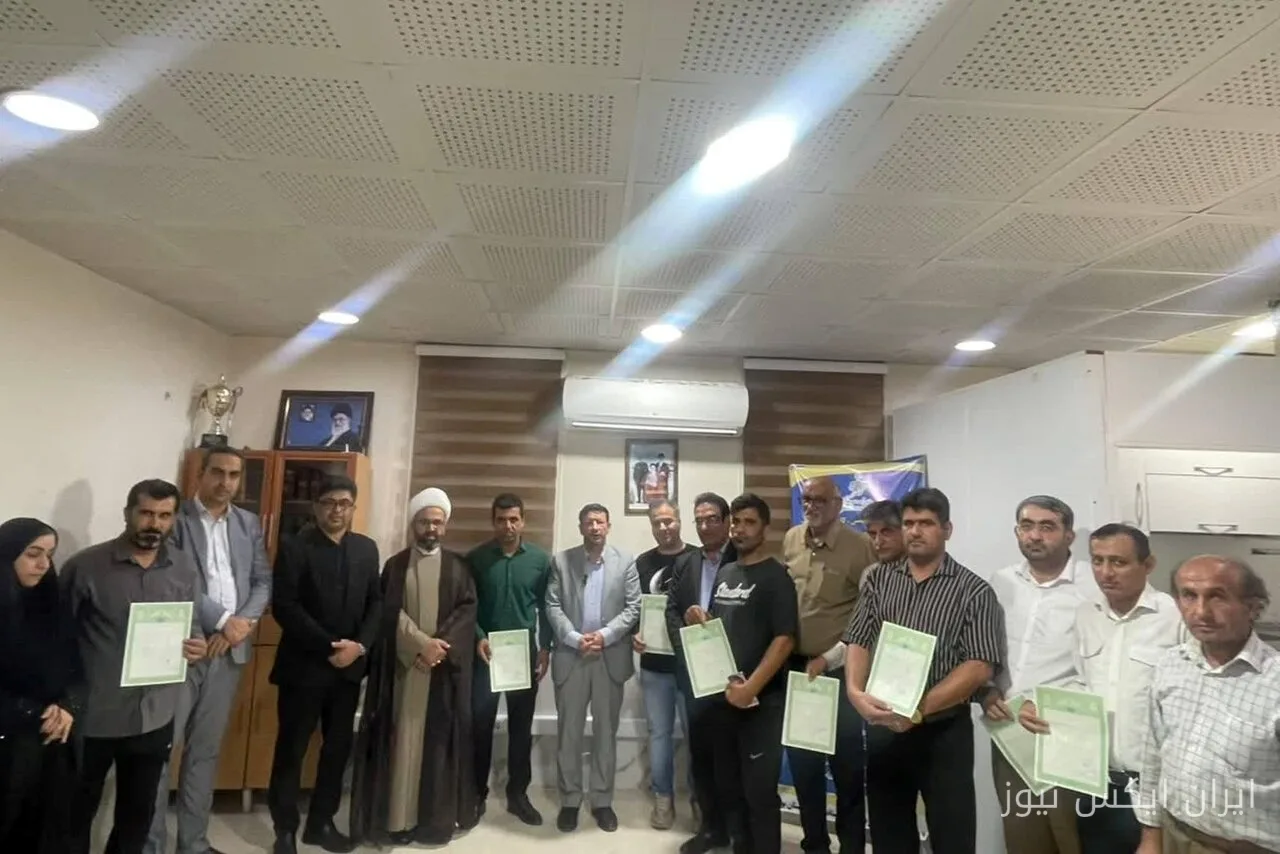 اهدای ۴۰ سند تکبرگی تبدیلی در شهرستان دشتی: تحولی در مالکیت زمینها