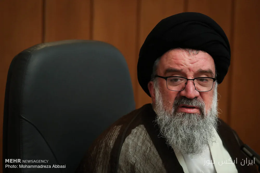 خاتمی: کمرنگ شدن کتابخوانی خطری جدی برای فرهنگ جامعه است