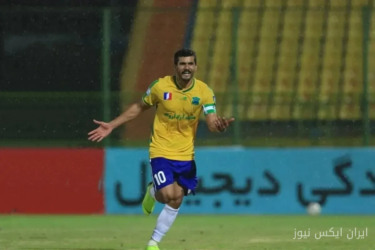 Taleb Rikani Breaks Chador Malu's Lock in Abadan