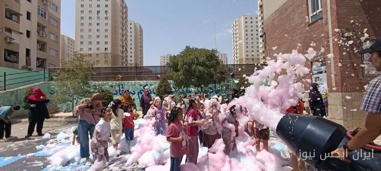 فینالیست‌های مینی‌فوتبال استان تهران و جشن آب و کف کودکان پرند