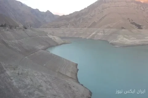 سرریز شدن سد خمینی شهر بشاگرد: آب به خانه‌ها رسید!