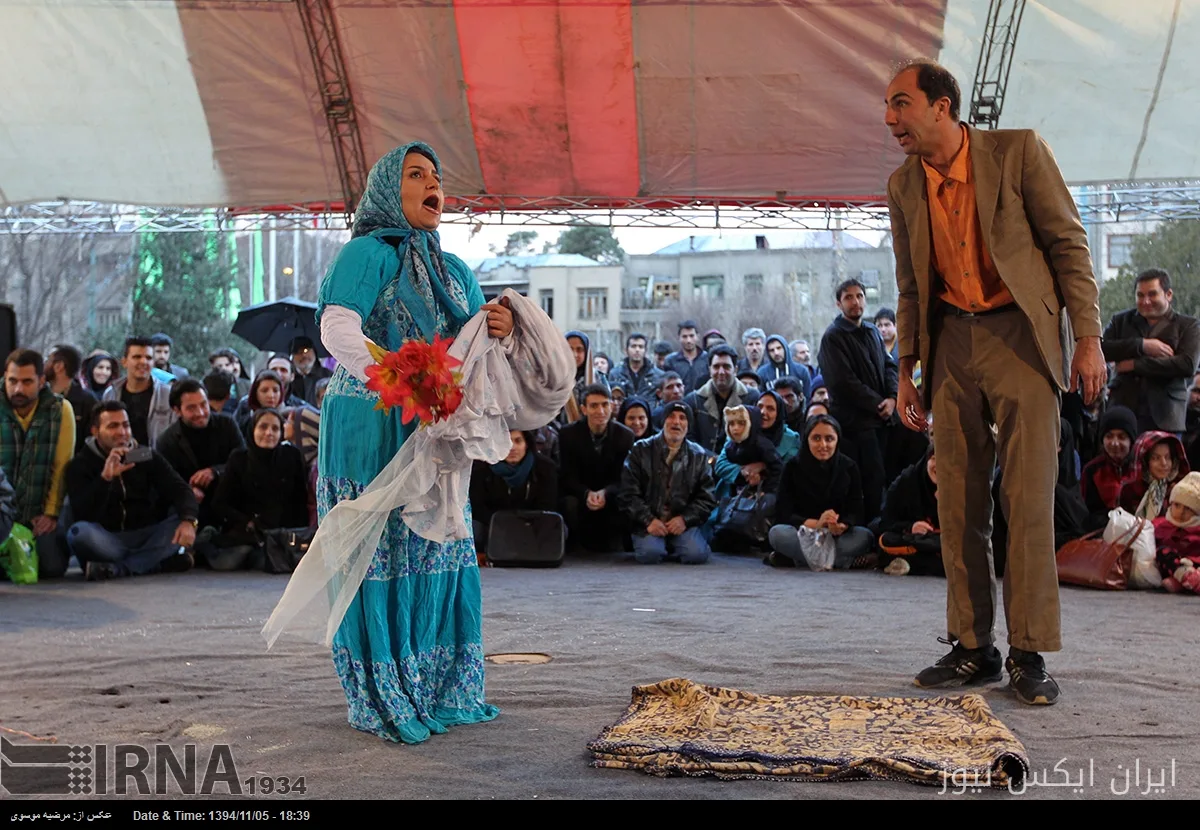 جشنواره تئاتر محیطی همدان؛ هنر در دستان مردم