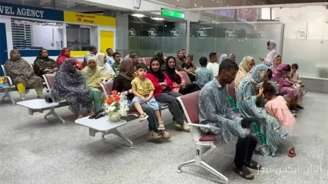 لحظات احساسی بازگشت ۱۰ صیاد بندرلنگه‌ای به آغوش خانواده