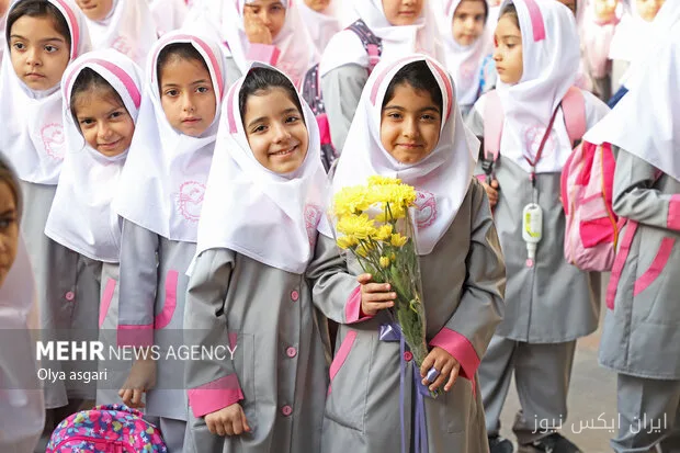 نواخته شدن زنگ شکوفه‌ها و جوانه‌ها در مازندران