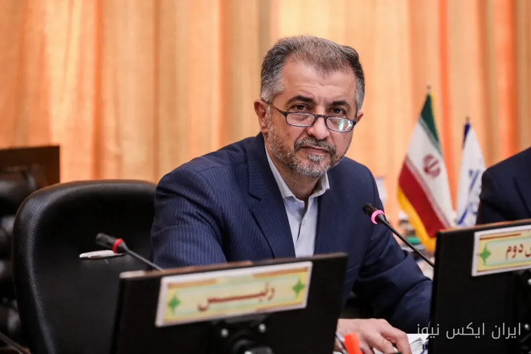 شاهرخ رامین: اولویت تأمین دارو و کالاهای اساسی است نه واردات آیفون