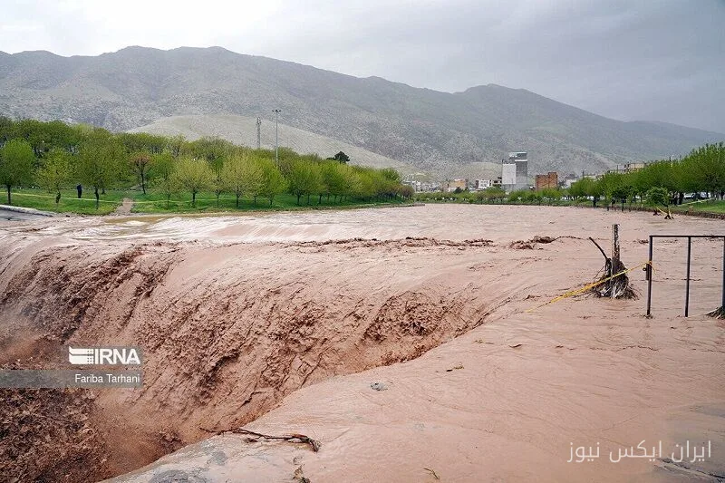 تداوم بارش‌های رگباری در ۱۴ استان: زنگ خطر آب‌گرفتگی معابر و طغیان رودخانه‌ها