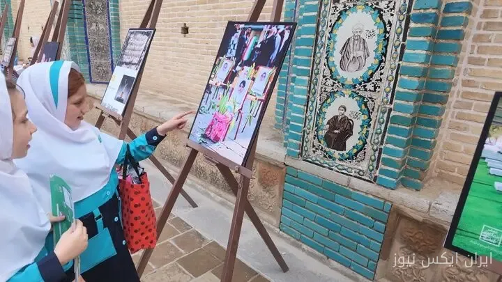 برپایی نمایشگاه عکس شهدای مدرسه میناب در کرمانشاه