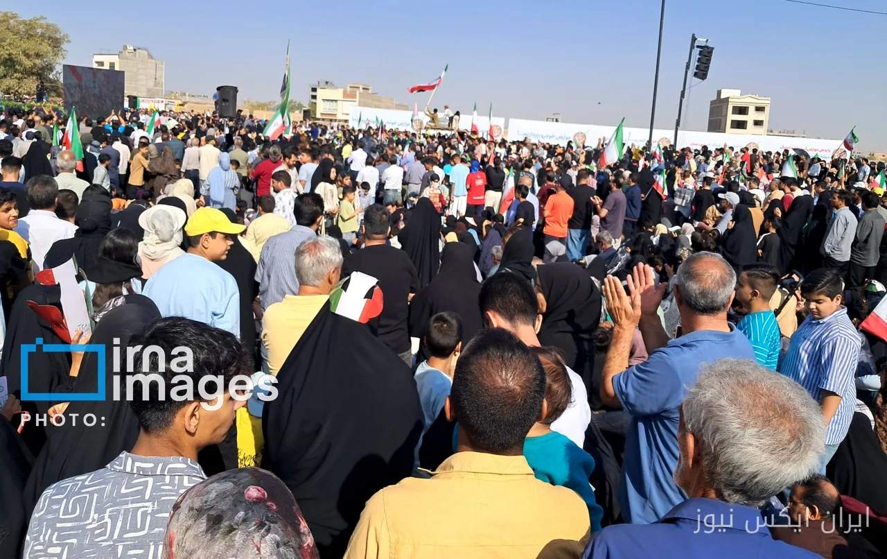 همایش بزرگ پیاده‌روی خانوادگی در کرمان برگزار شد