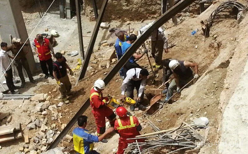 سقوط بالابر ساختمانی در رویان مازندران جان پنج کارگر را گرفت